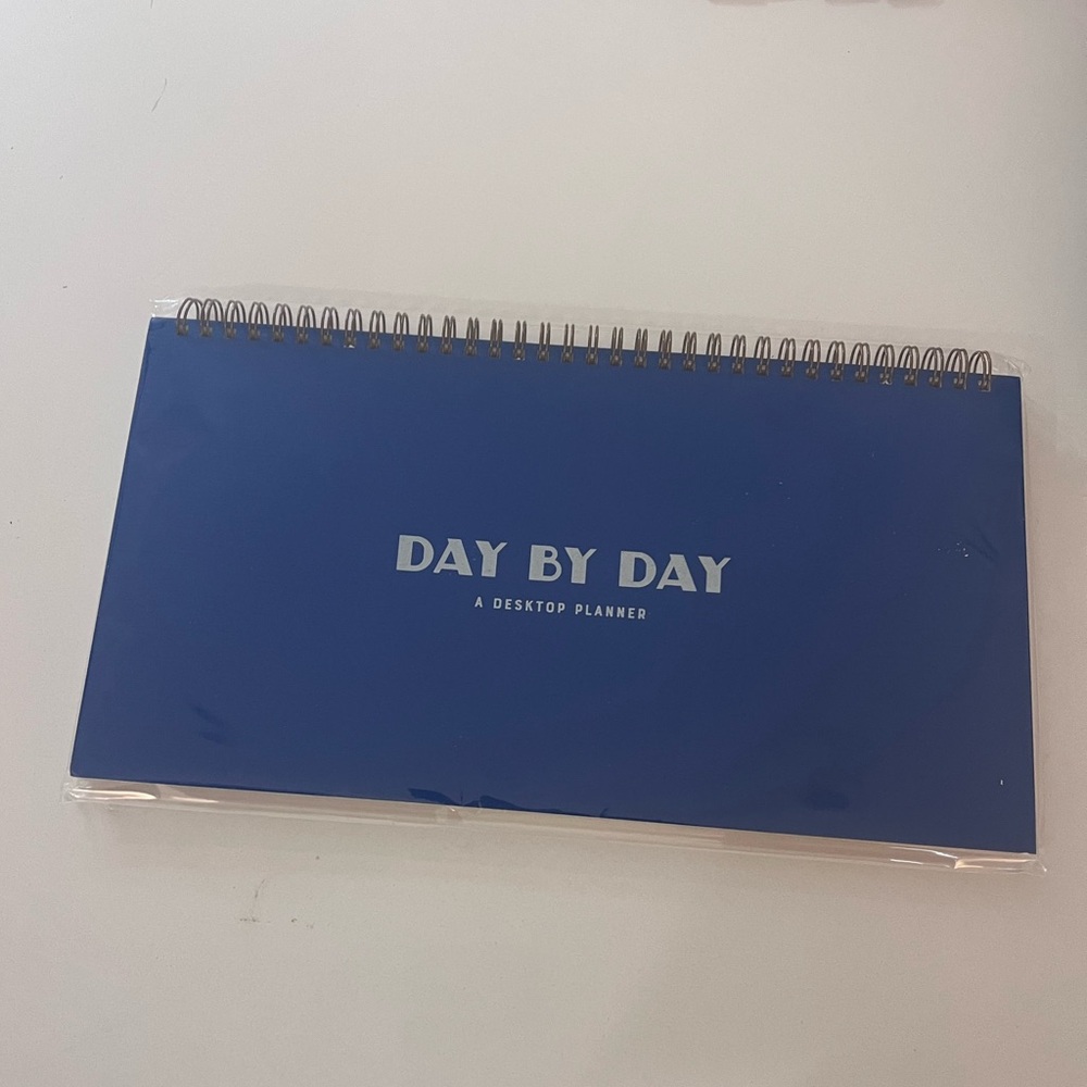 Ruff House Day by Day Weekly Planner. NWT.